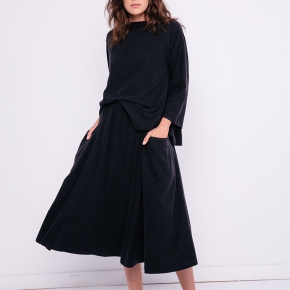 ISO * Clyde Skirt - Picture 2 of 2